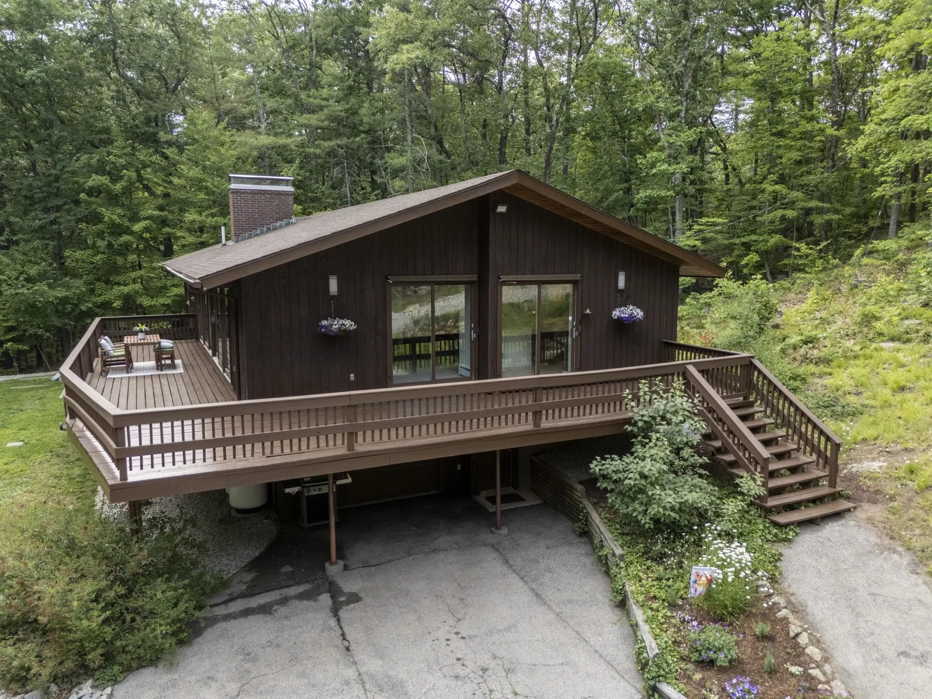 38 Pinecrest Drive Bedford NH 03110