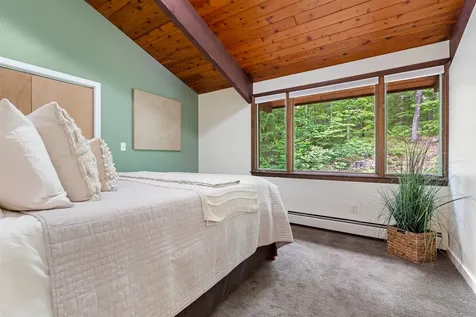 38 Pinecrest Drive Bedford NH 03110