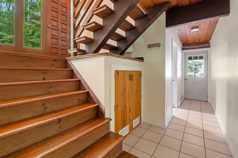 38 Pinecrest Drive Bedford NH 03110