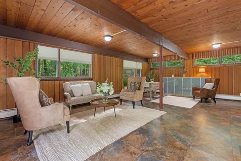 38 Pinecrest Drive Bedford NH 03110
