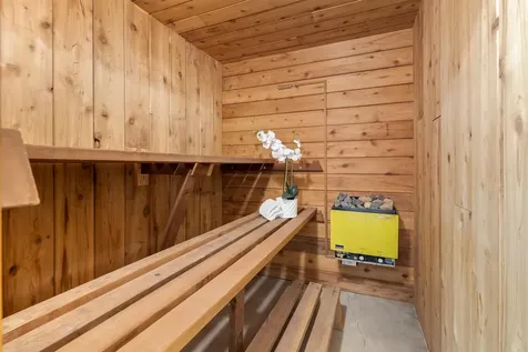 38 Pinecrest Drive Bedford NH 03110