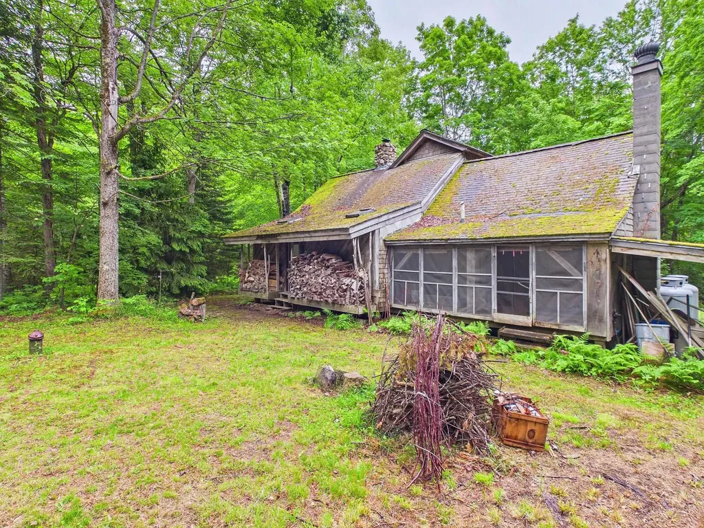 699 Kinsman Road Grafton NH 03240