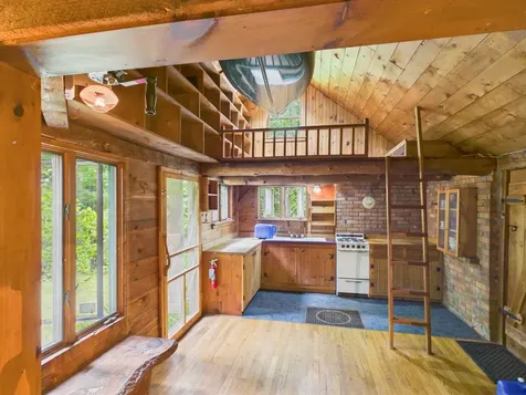 699 Kinsman Road Grafton NH 03240