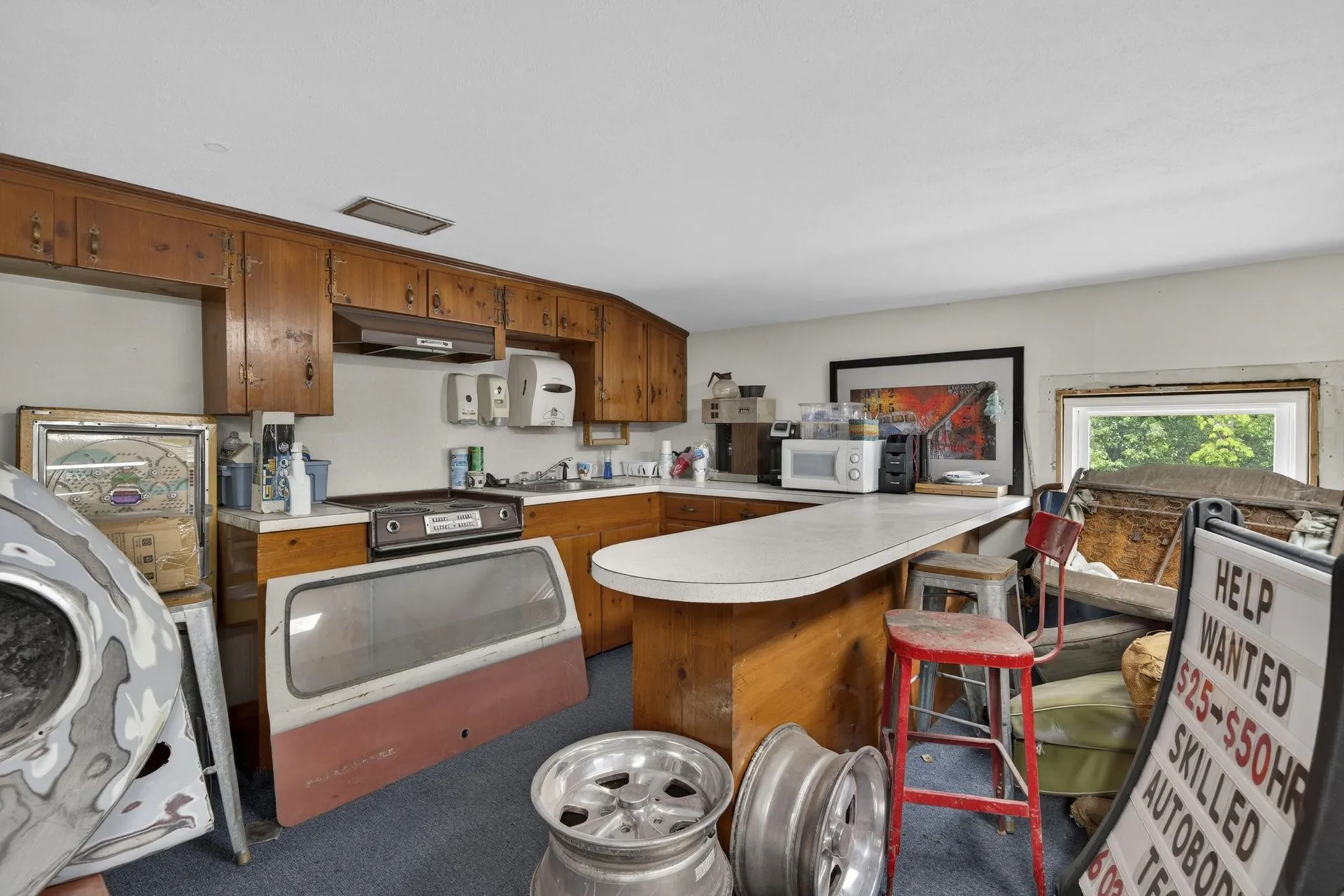 35 S Main Street Newton NH 03858