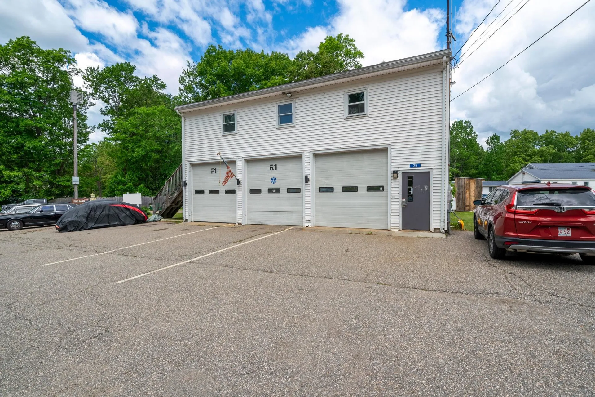 35 S Main Street Newton NH 03858