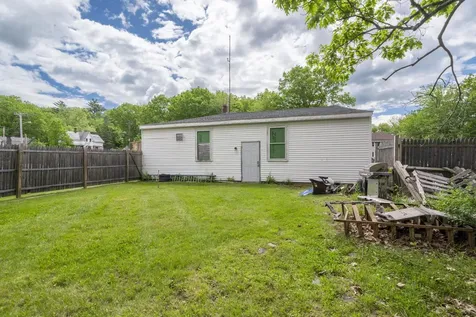 35 S Main Street Newton NH 03858
