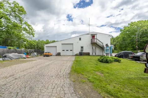 35 S Main Street Newton NH 03858