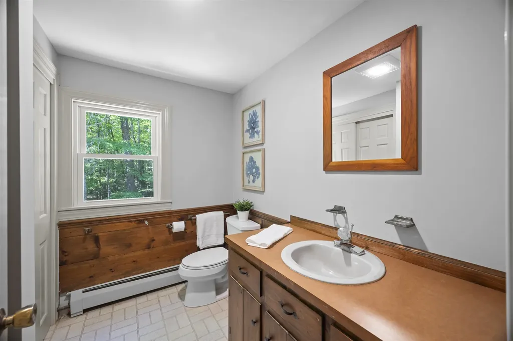 11 Nathan Lord Road Amherst NH 03031