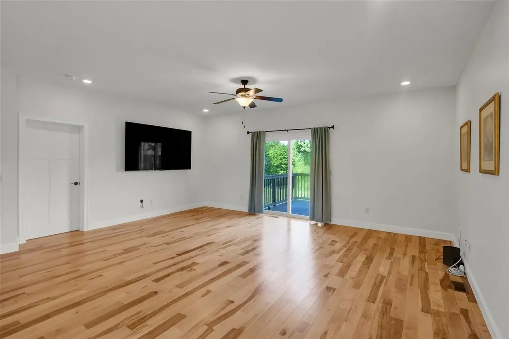 154 Chase Court Essex VT 05452