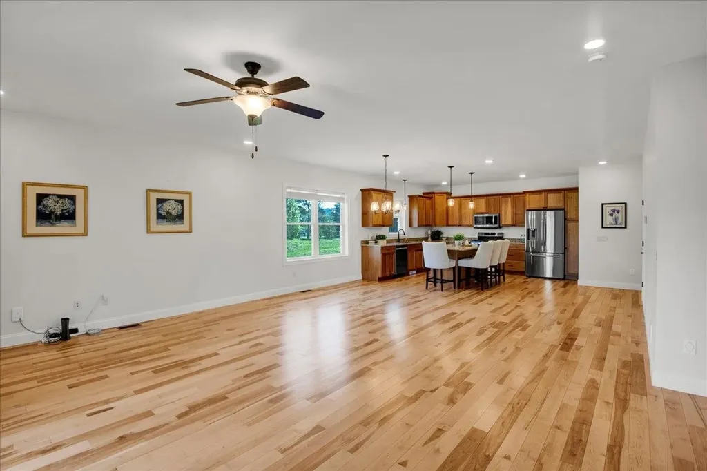 154 Chase Court Essex VT 05452