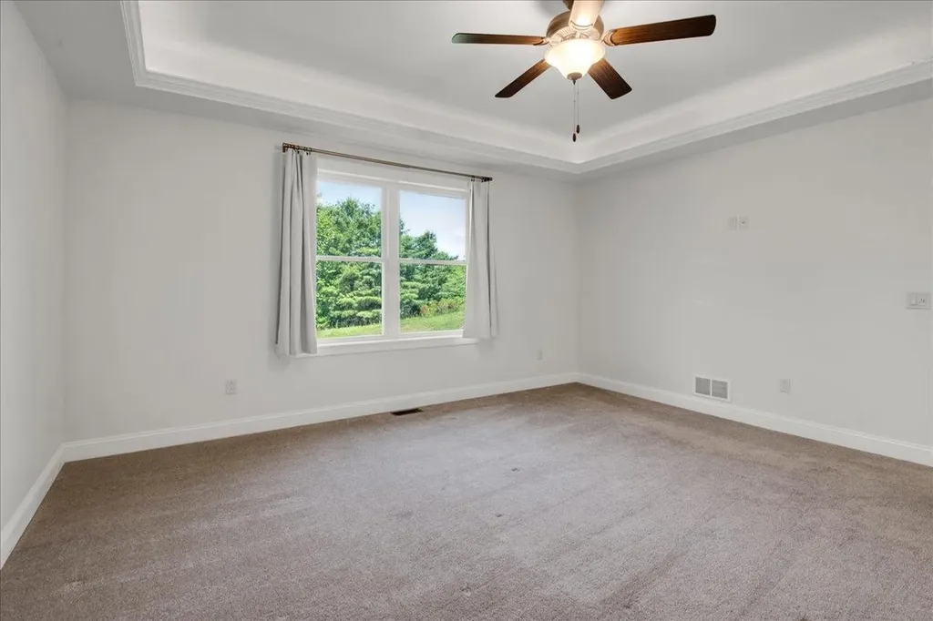 154 Chase Court Essex VT 05452