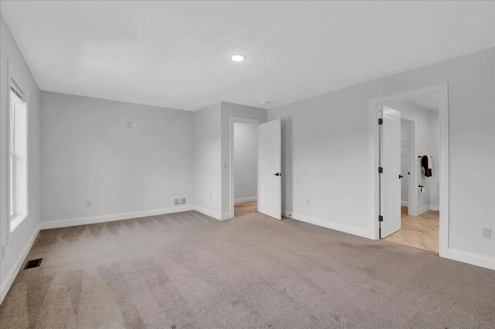 154 Chase Court Essex VT 05452