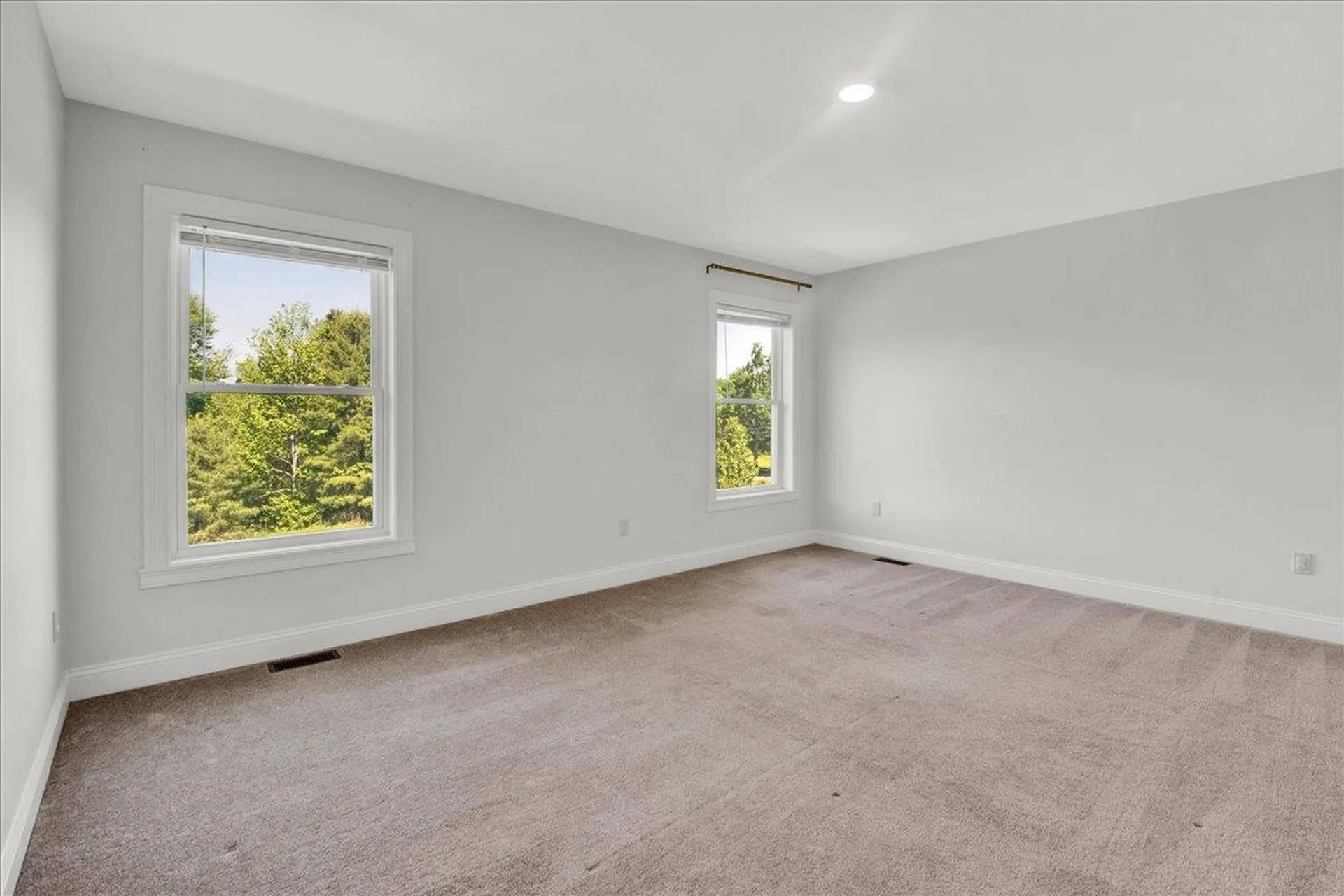 154 Chase Court Essex VT 05452