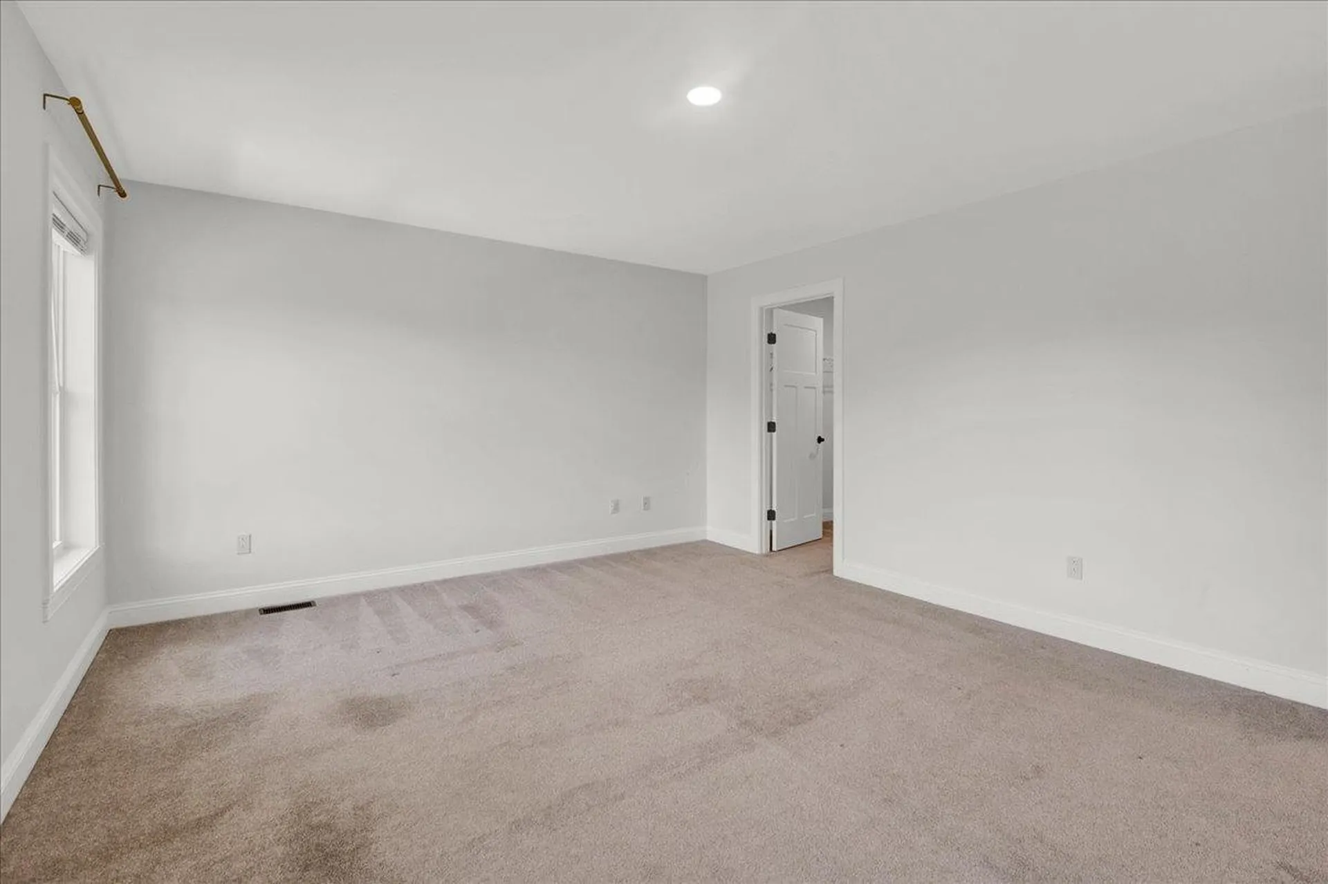 154 Chase Court Essex VT 05452