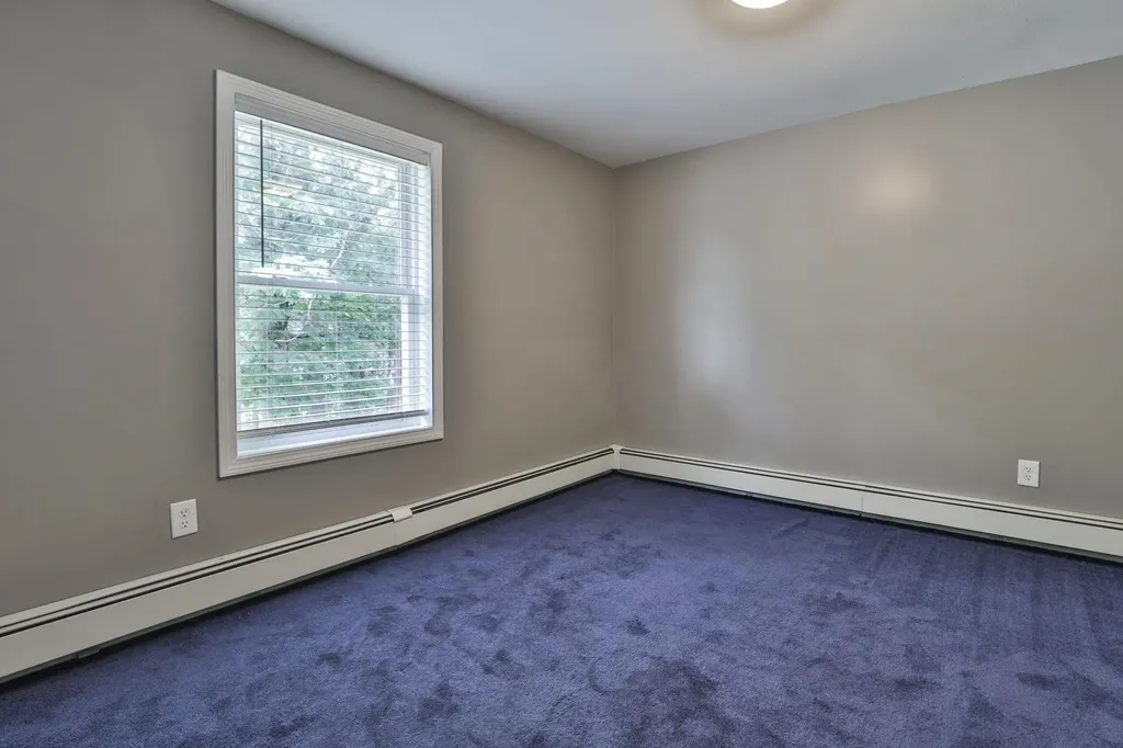 3 Evergreen Drive Hudson NH 03051