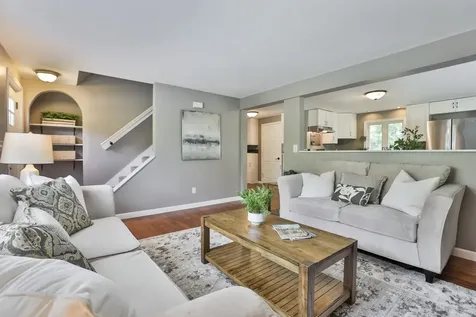3 Evergreen Drive Hudson NH 03051