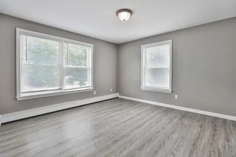 3 Evergreen Drive Hudson NH 03051