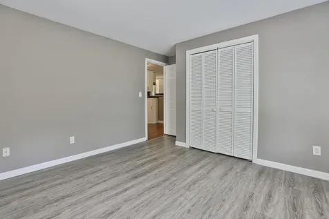 3 Evergreen Drive Hudson NH 03051
