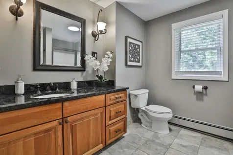3 Evergreen Drive Hudson NH 03051