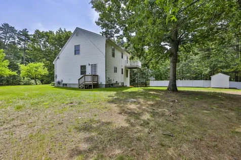 3 Evergreen Drive Hudson NH 03051