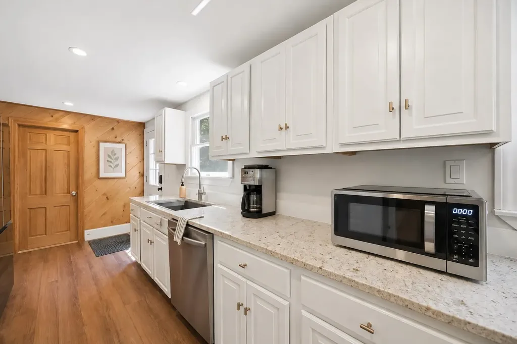 48 Forest Hill Road Meredith NH 03253