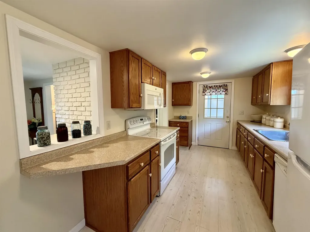1 Warren Street Claremont NH 03743