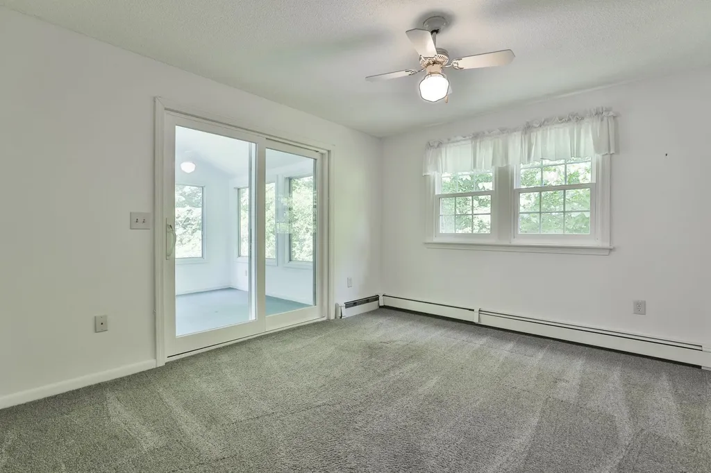 2 Hillside Drive Hudson NH 03051