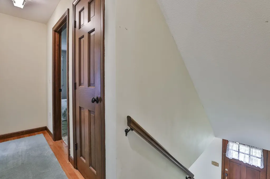2 Hillside Drive Hudson NH 03051