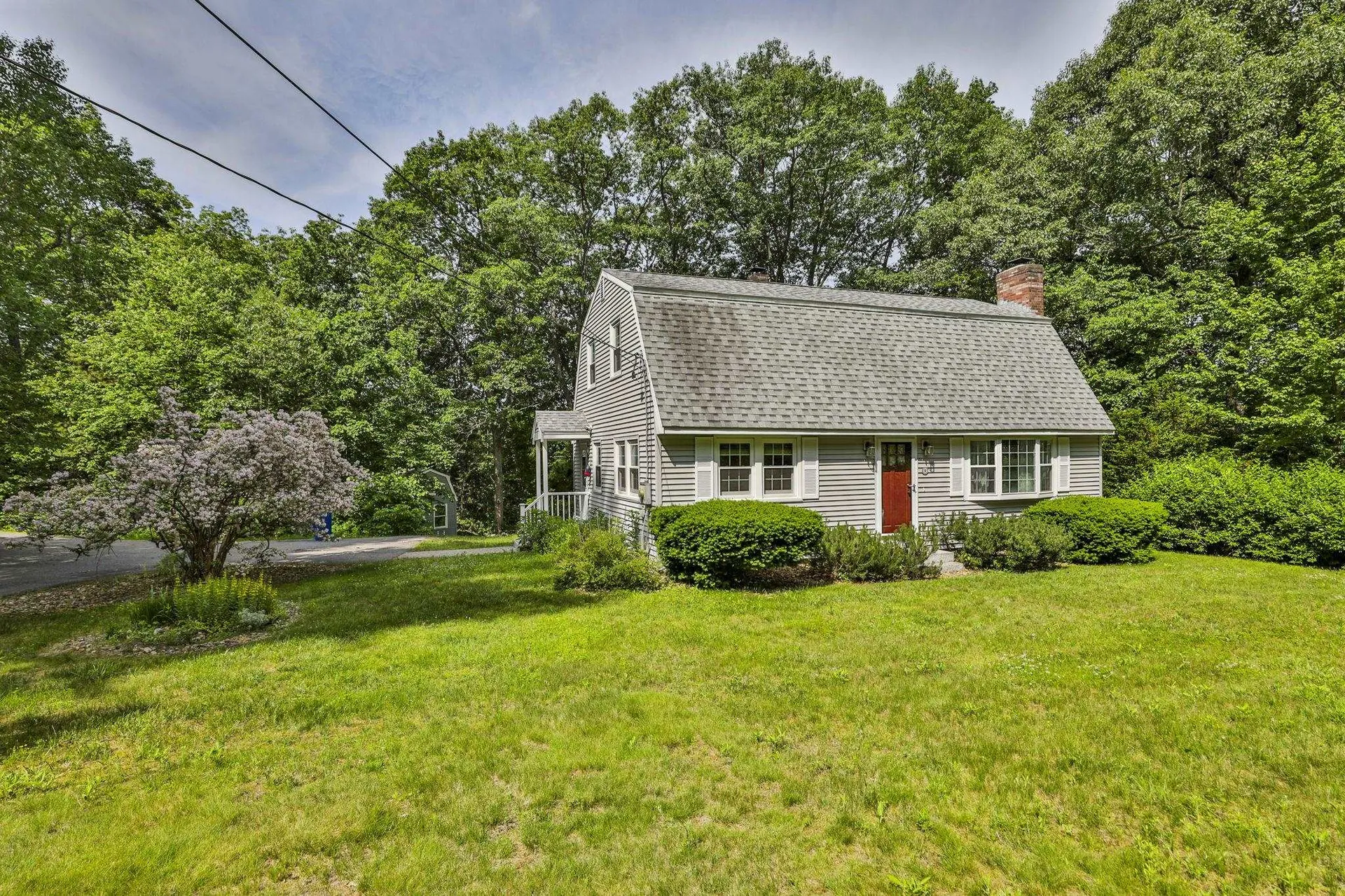 2 Hillside Drive Hudson NH 03051