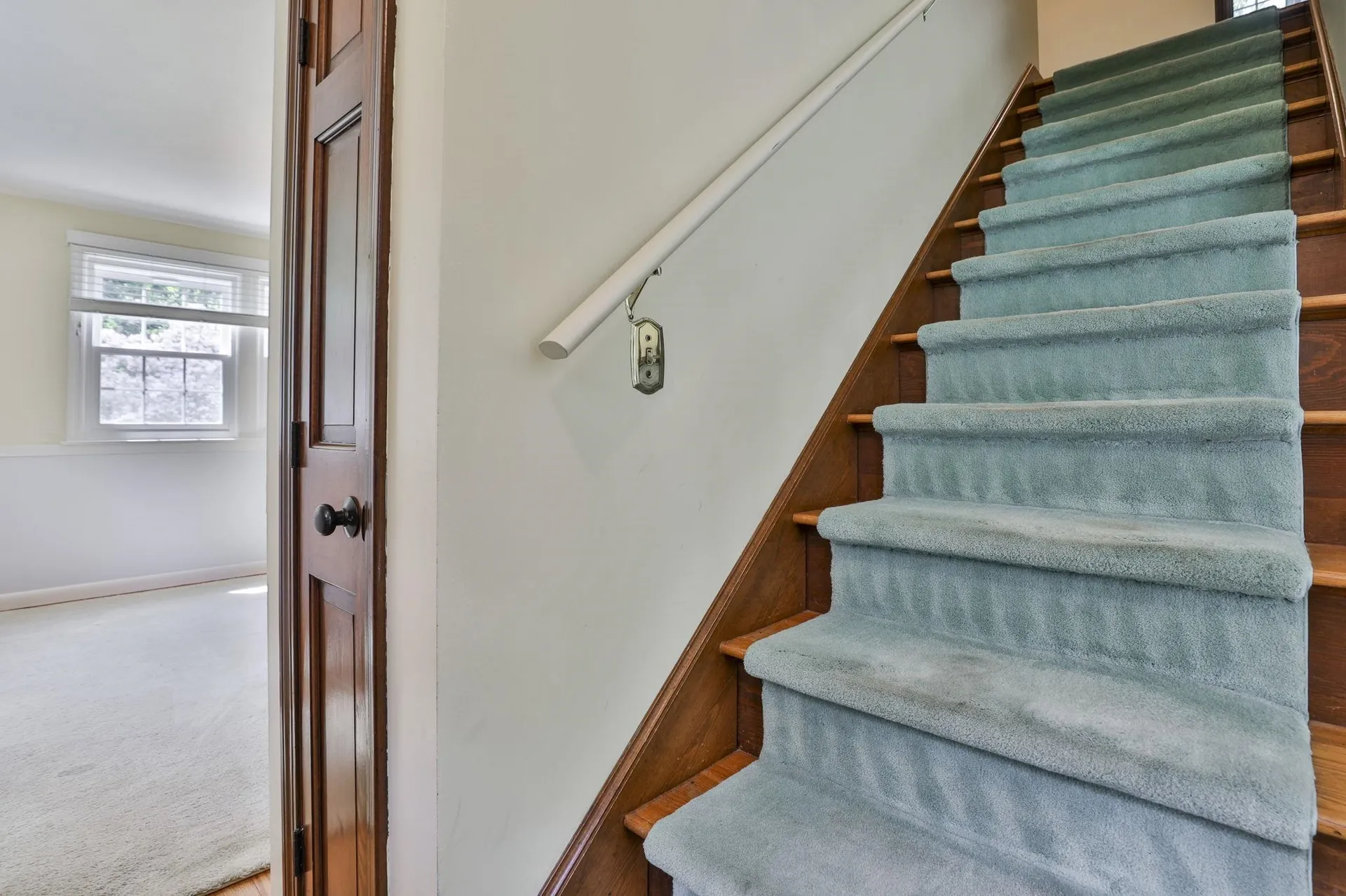 2 Hillside Drive Hudson NH 03051