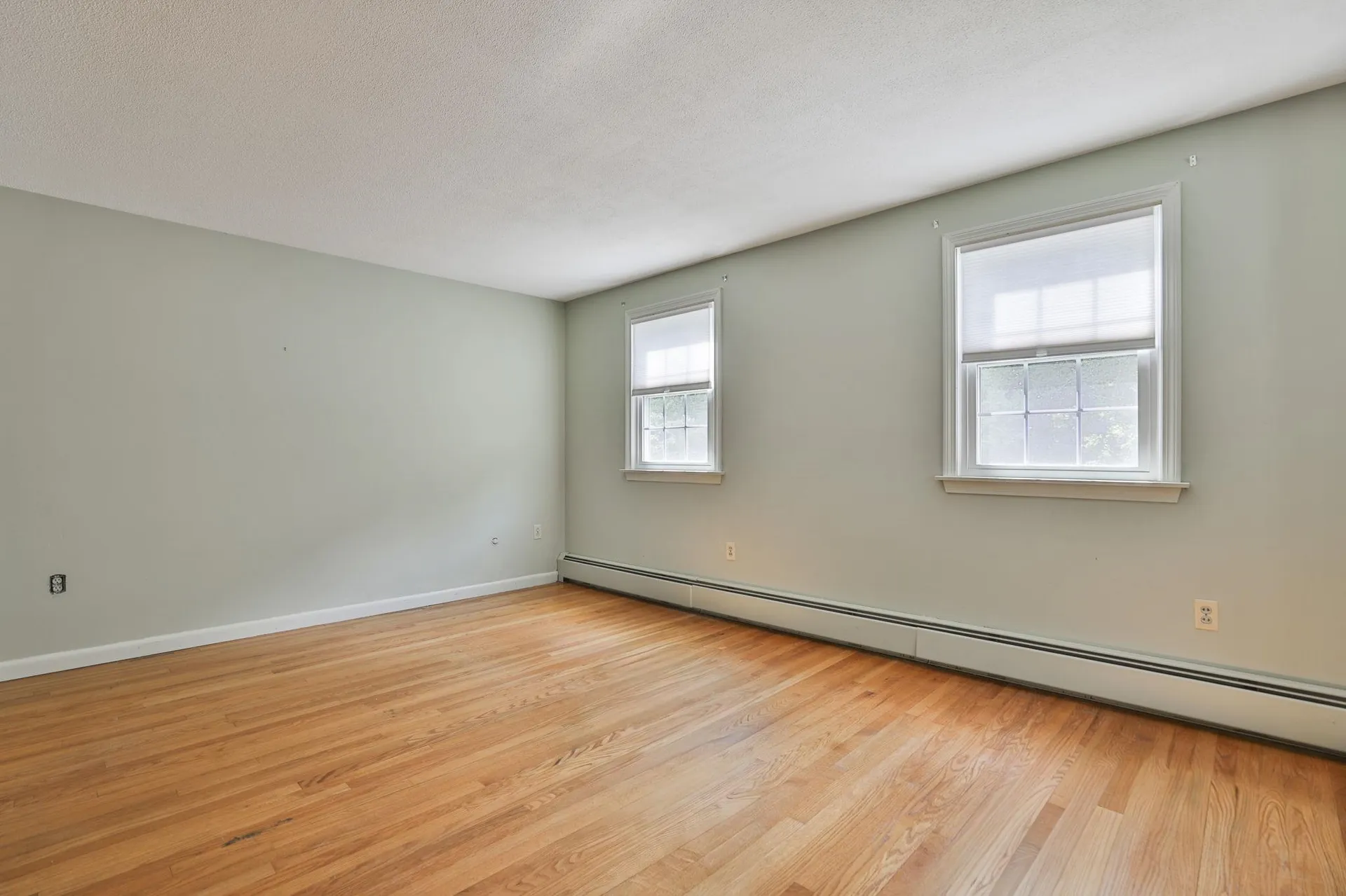 2 Hillside Drive Hudson NH 03051