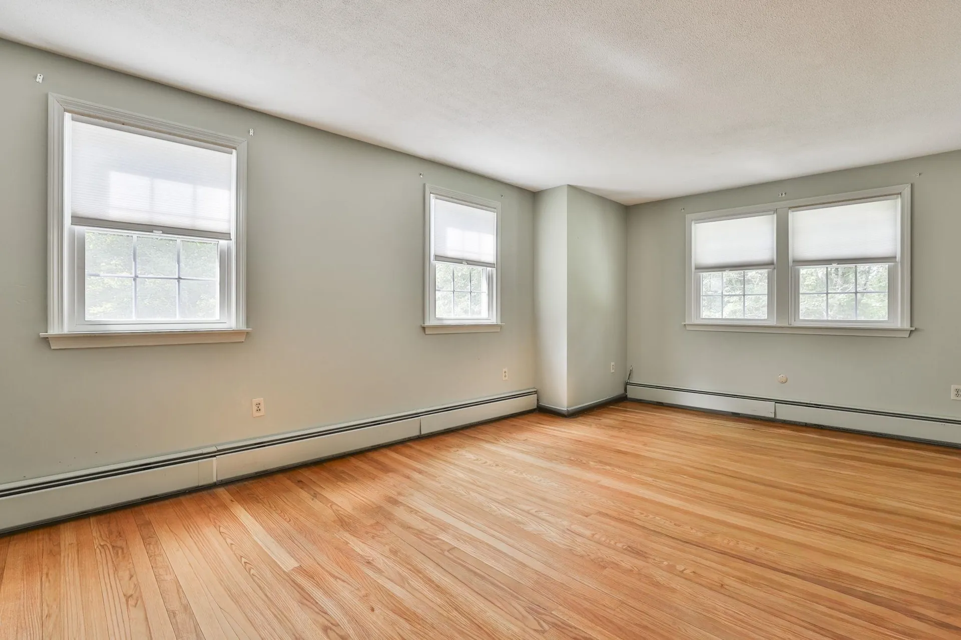 2 Hillside Drive Hudson NH 03051