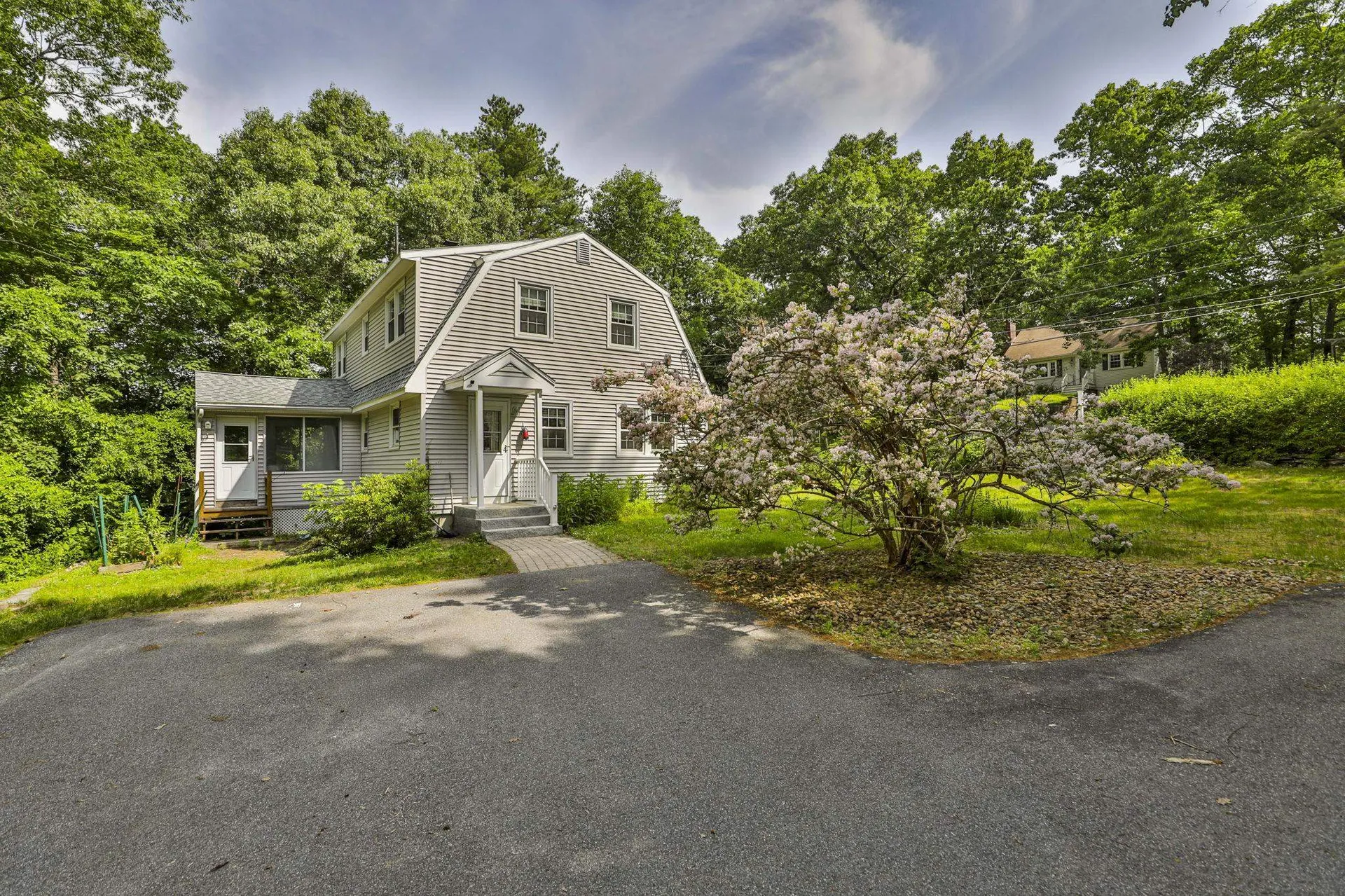 2 Hillside Drive Hudson NH 03051