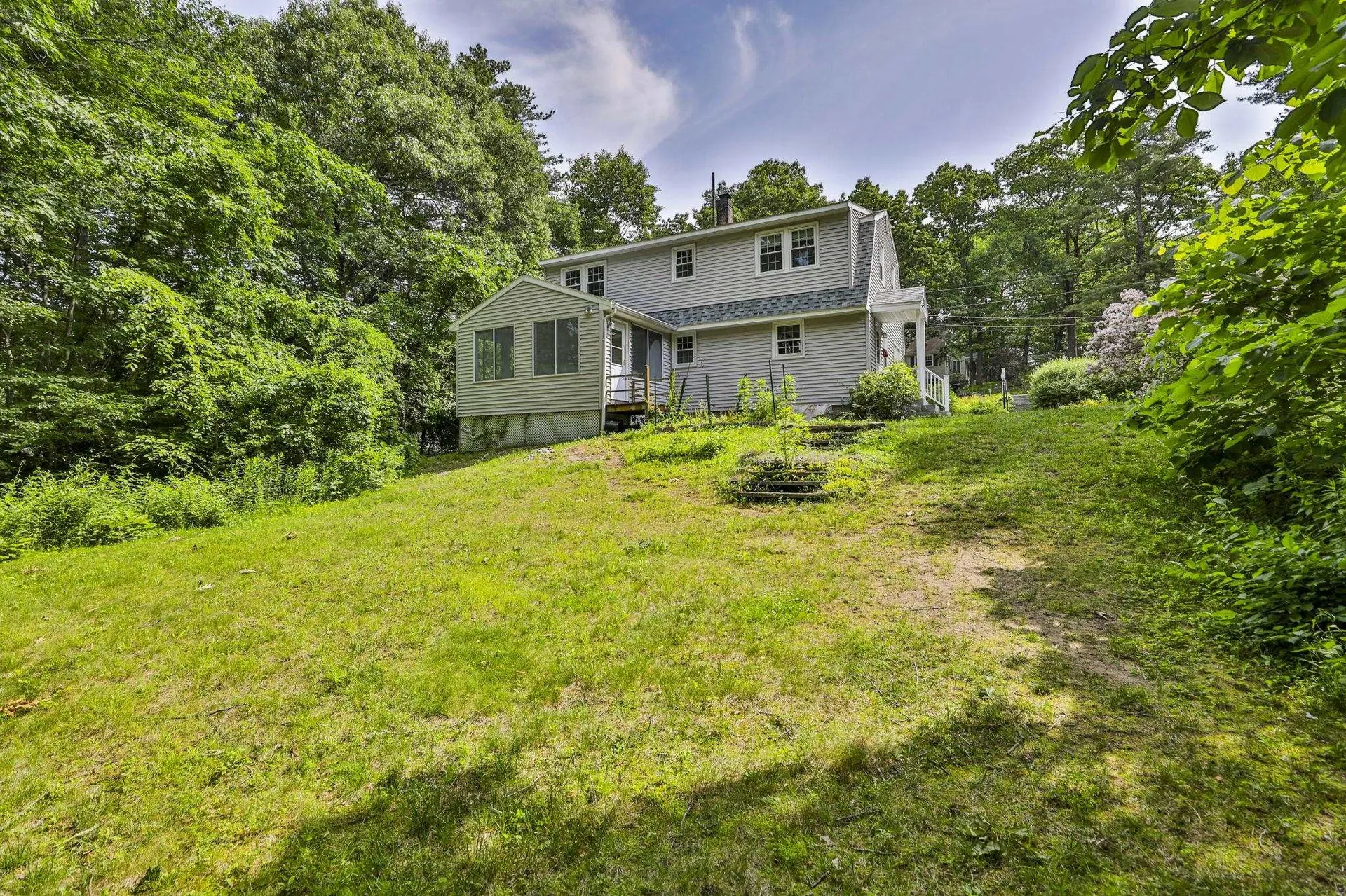 2 Hillside Drive Hudson NH 03051