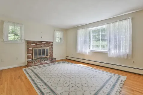 2 Hillside Drive Hudson NH 03051
