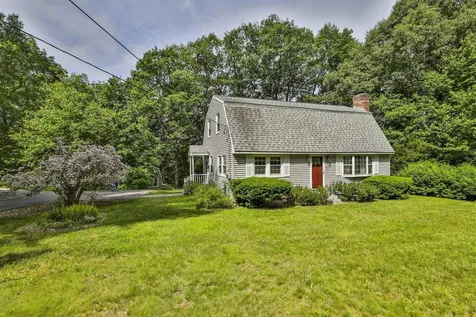 2 Hillside Drive Hudson NH 03051
