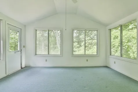 2 Hillside Drive Hudson NH 03051