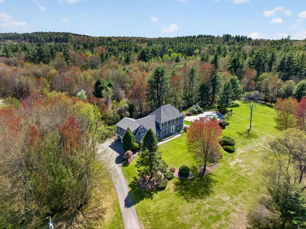 187 Back River Road Bedford NH 03110