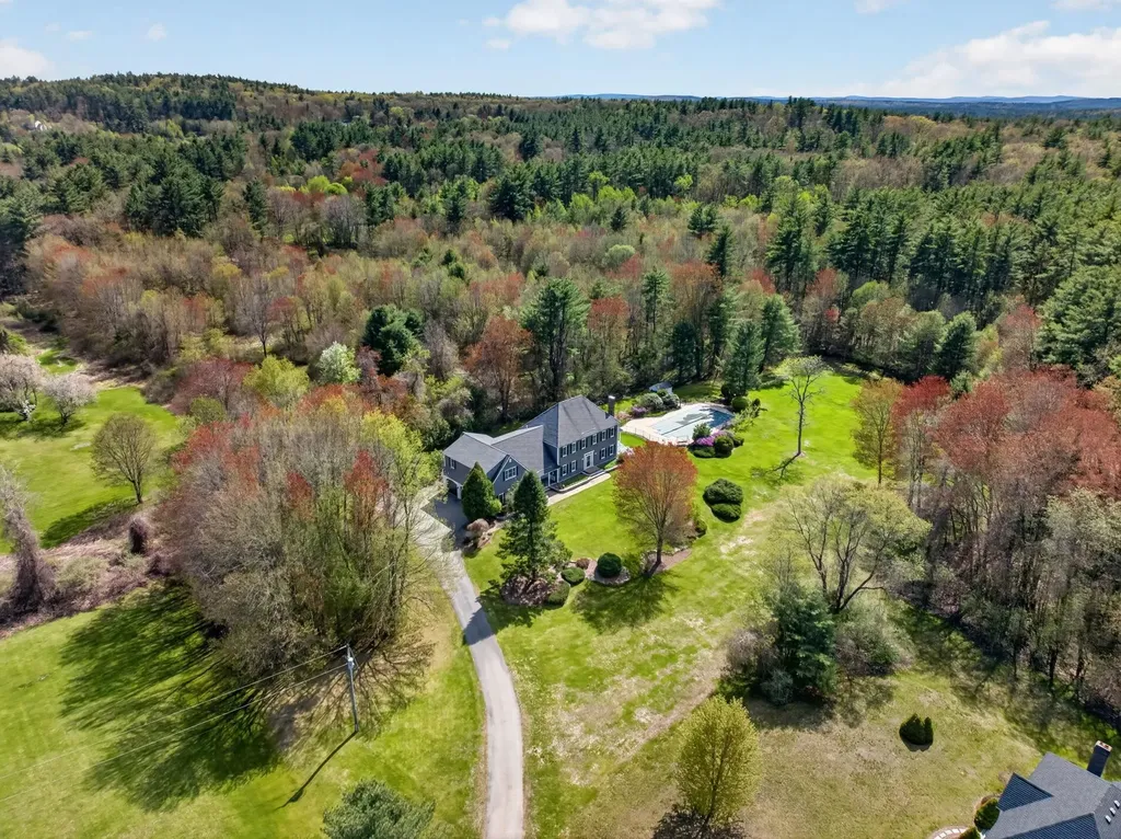 187 Back River Road Bedford NH 03110