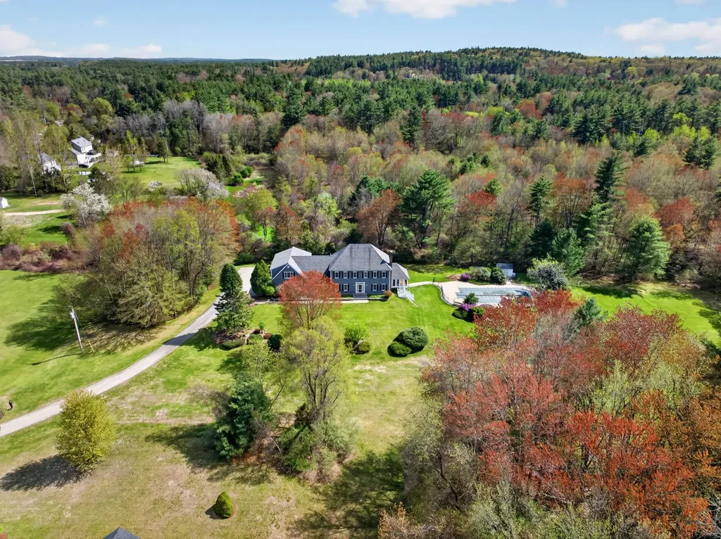 187 Back River Road Bedford NH 03110