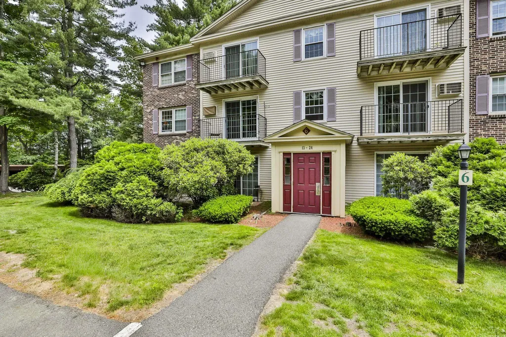 6 Autumn Leaf Drive Nashua NH 03060