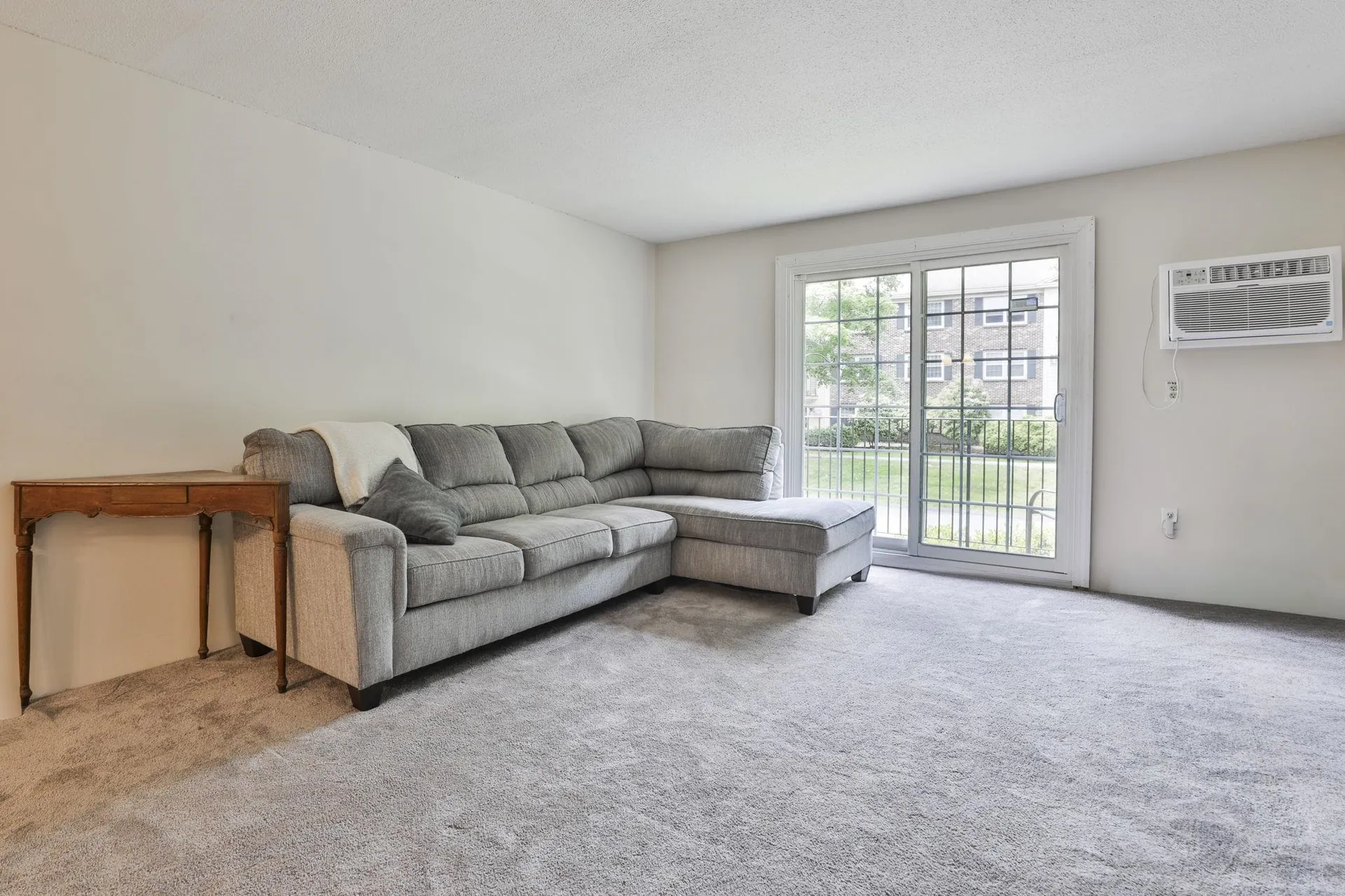 6 Autumn Leaf Drive Nashua NH 03060
