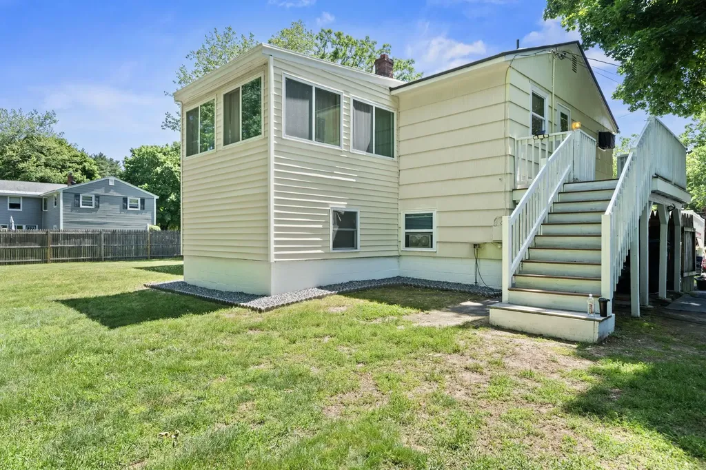 6 Cypress Street Salem NH 03079