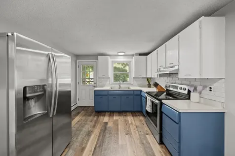 6 Cypress Street Salem NH 03079