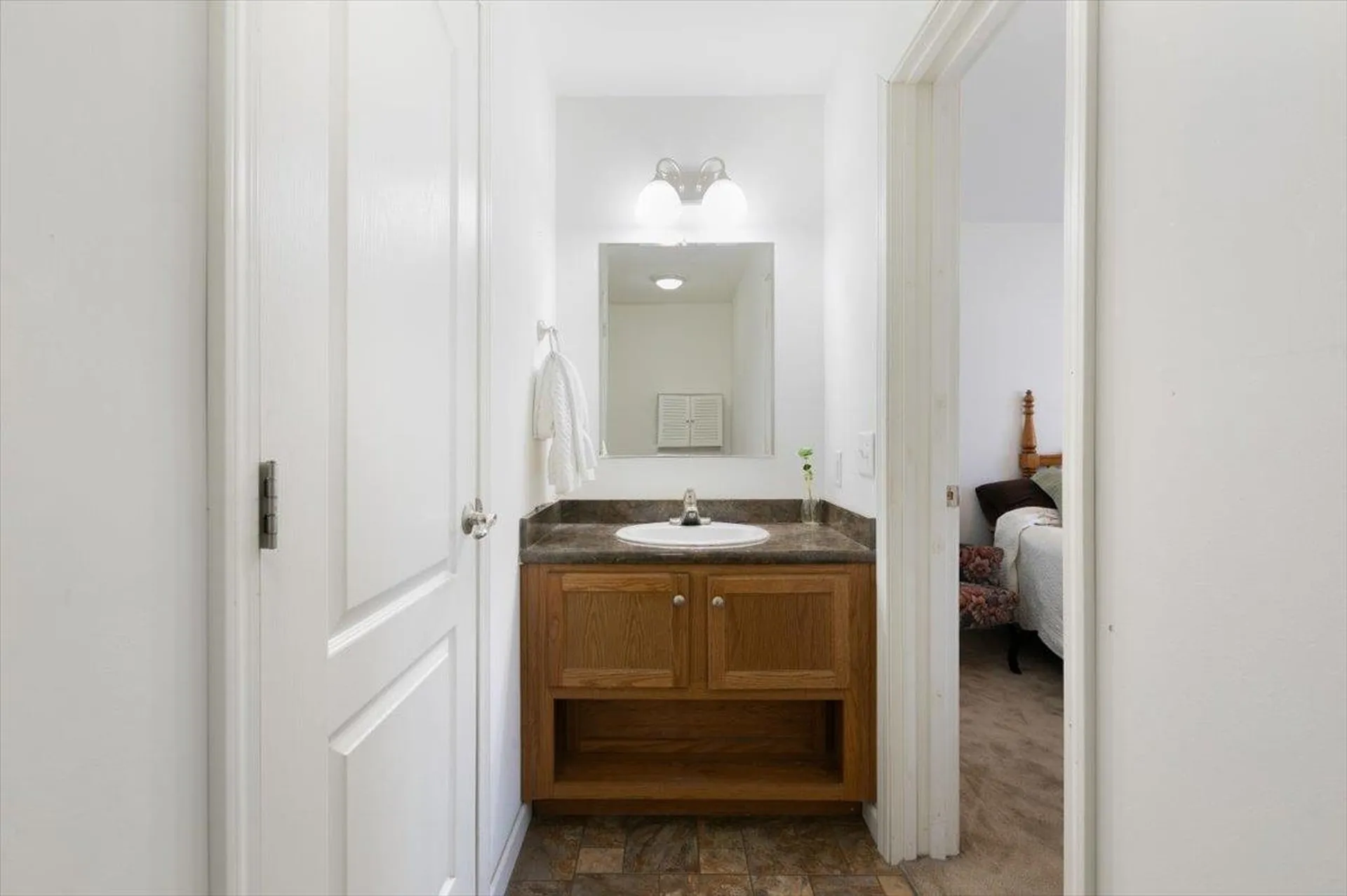 25 Ridgefield Drive Nashua NH 03062