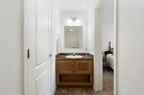 25 Ridgefield Drive Nashua NH 03062