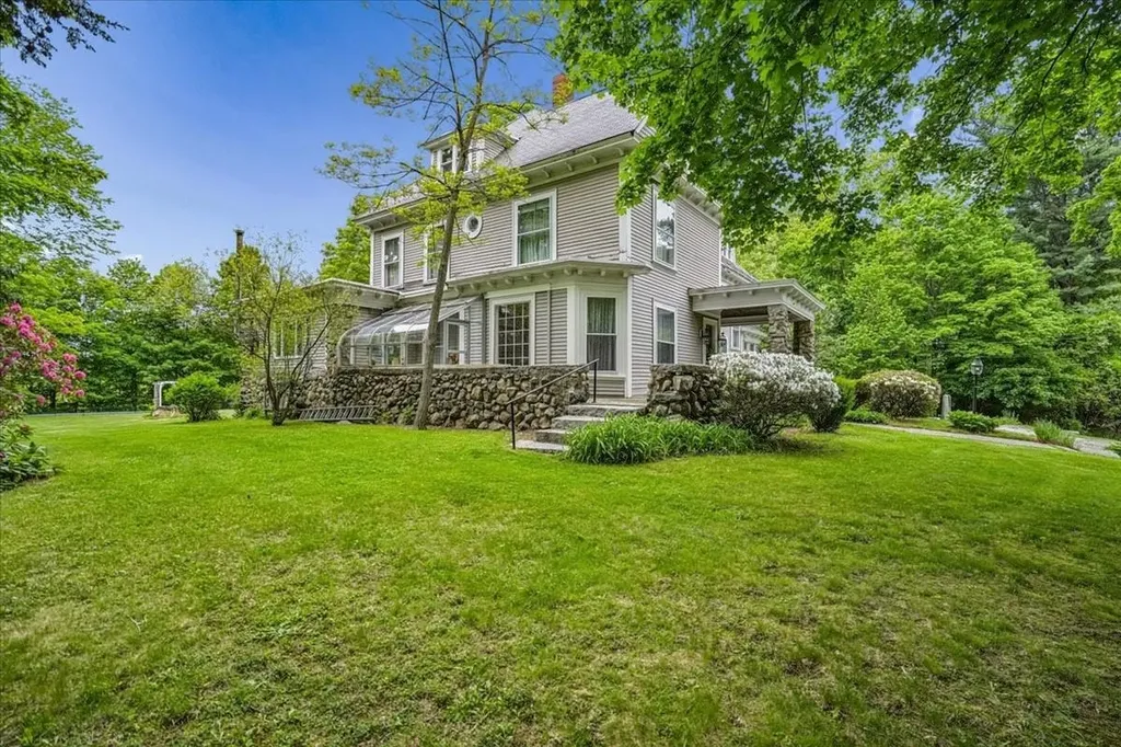 12 Granite Street Milford NH 03055