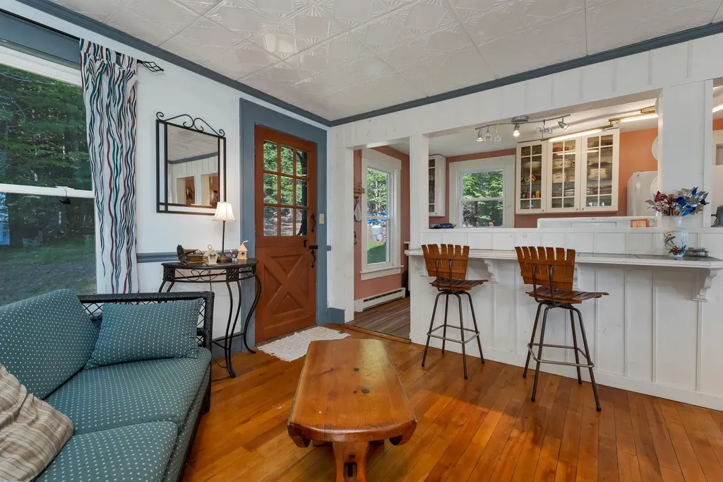 31 Pitchwood Island Meredith NH 03253