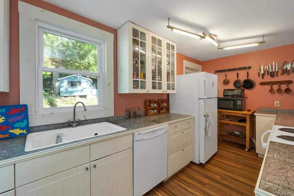31 Pitchwood Island Meredith NH 03253