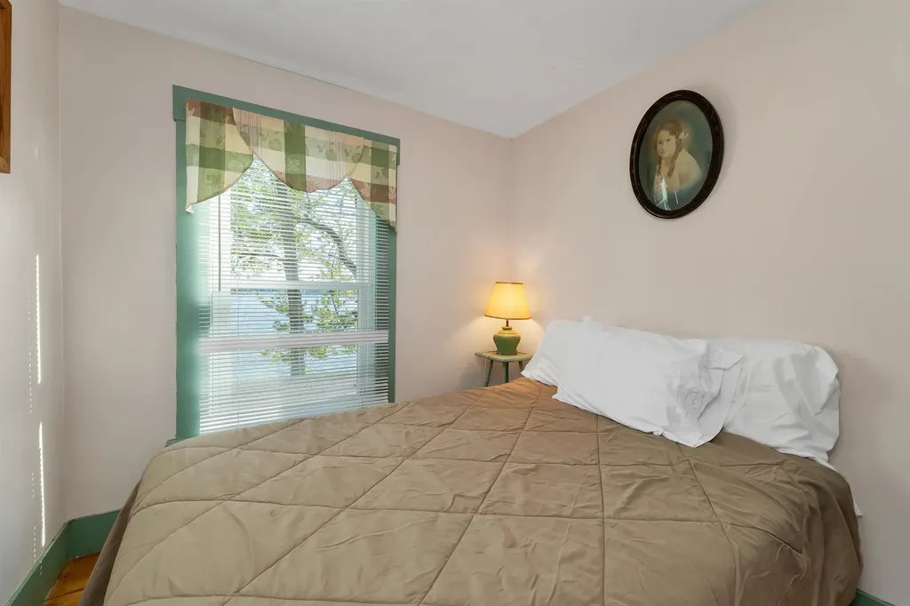 31 Pitchwood Island Meredith NH 03253